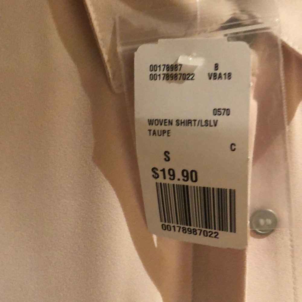 Pink button down blouse - Picture 3 of 3